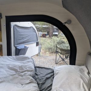 A bug screen is easily opened by just using a zipper.